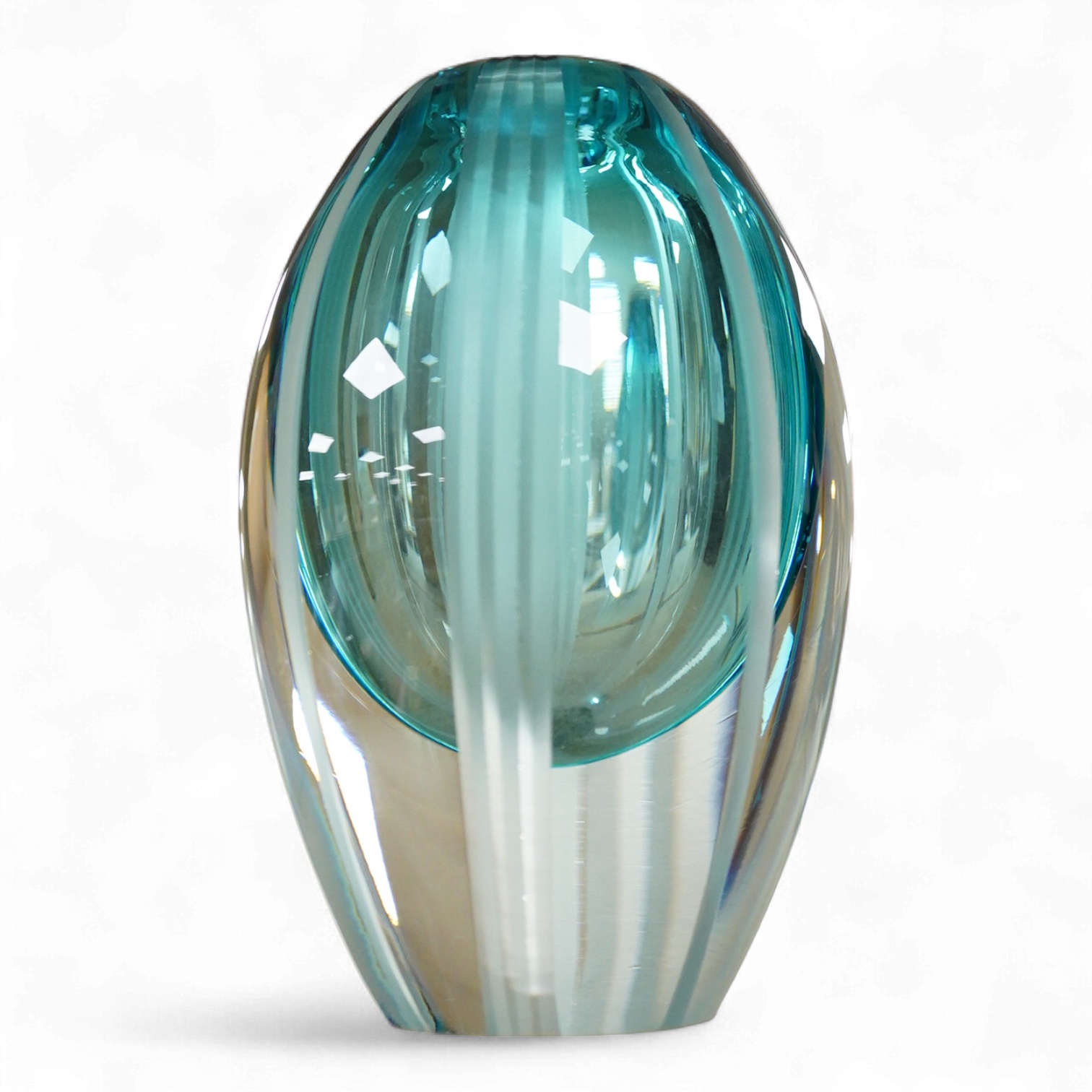 A Waterford Evolution series glass vase, 17cm high
